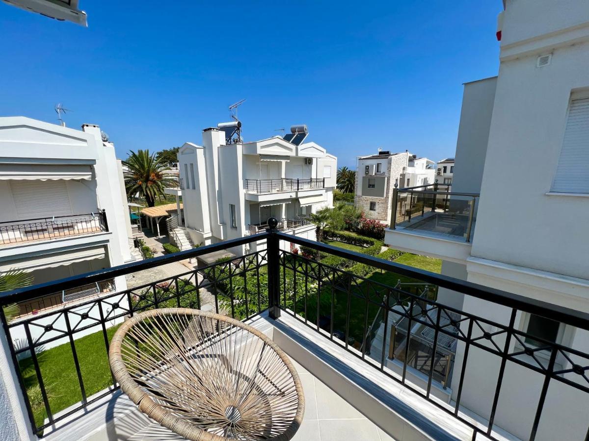 Villa Victoria Hanioti Exterior photo